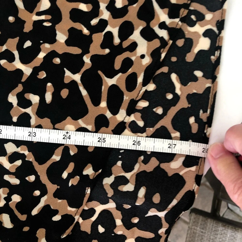 Dress barn skirt.  Size med.  waistband elastic. - Picture 4 of 10